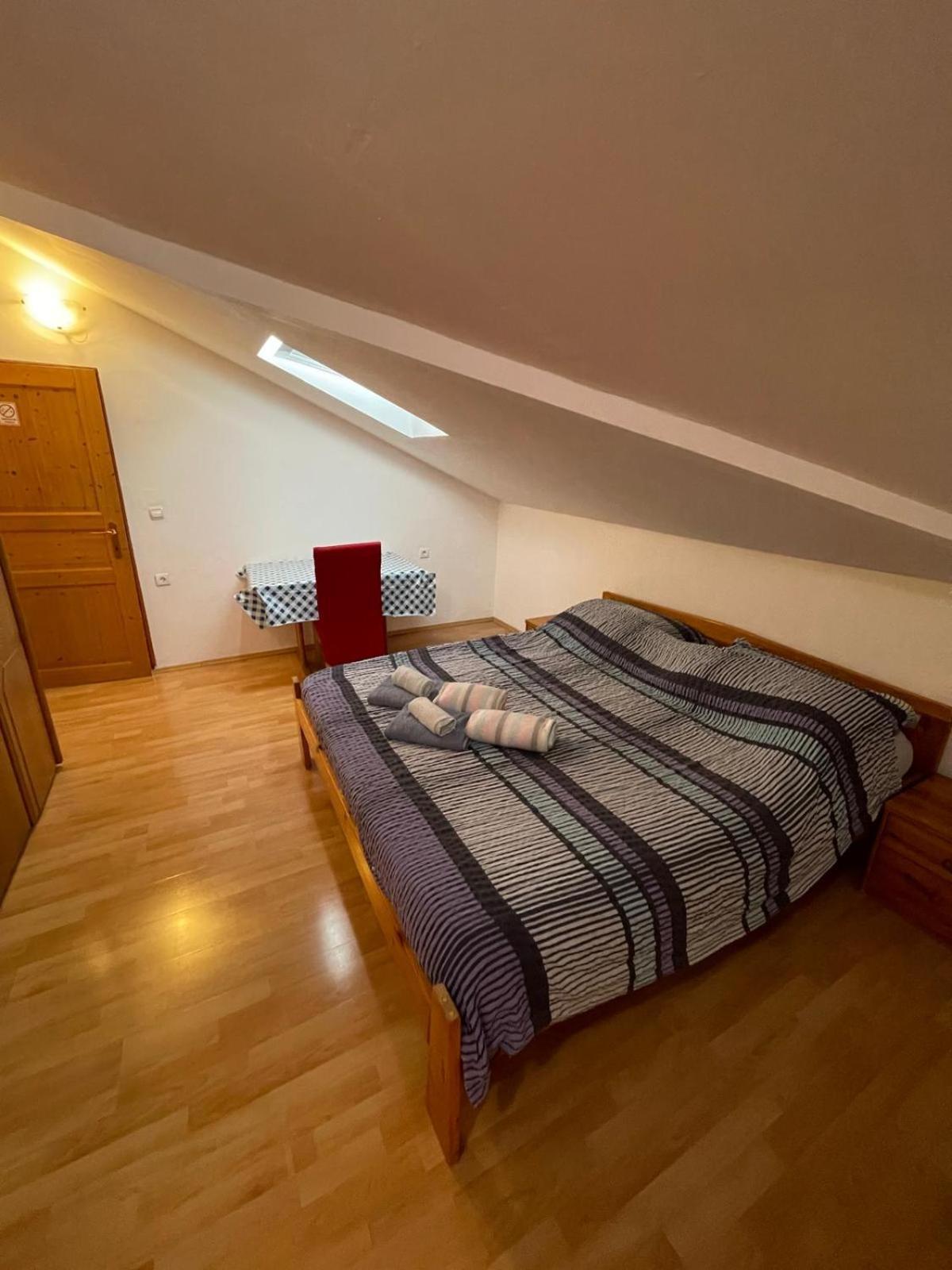Dejan Apartment-Top Centar Pula Exterior photo